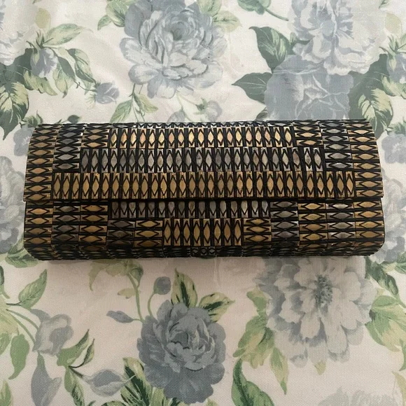 Deepa Gurnani clutch Brand New - Picture 2 of 9